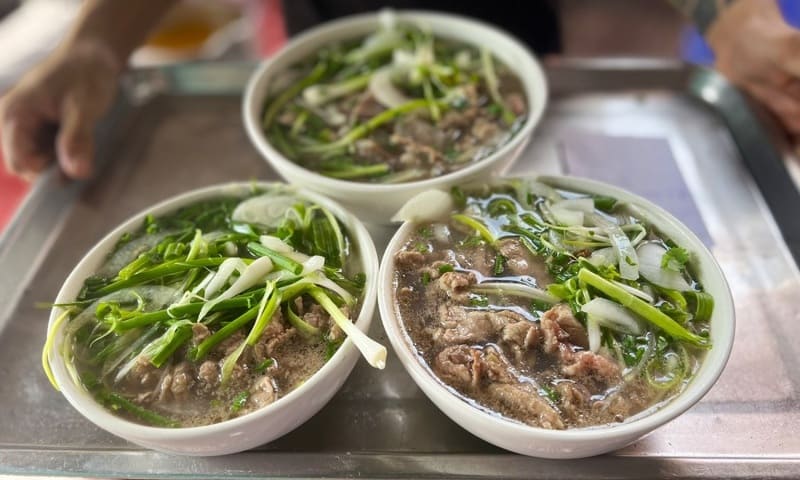 Phở tái lăn